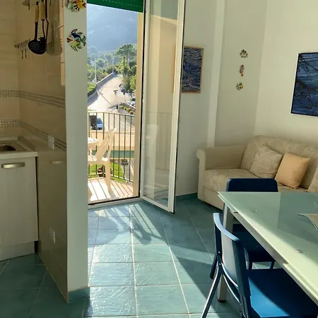 Nerano Beach Apartment *