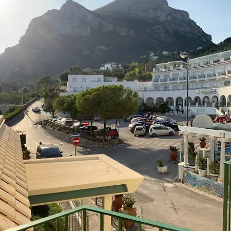 Nerano Beach Apartment *